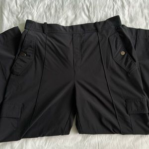 Athleta Vienna Cargo Pants Black. Size 12